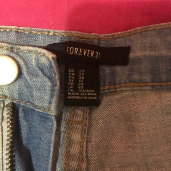 Denim ripped shorts - Picture 2 of 3